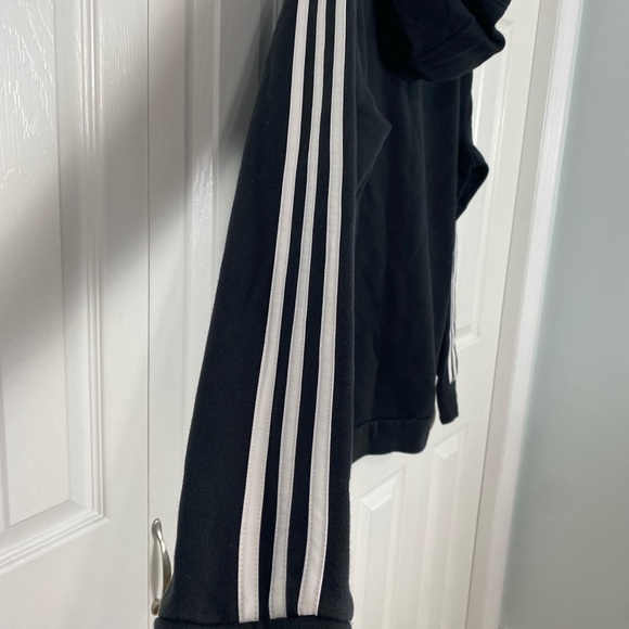 Adidas Hoodie (Medium) - Picture 4 of 9